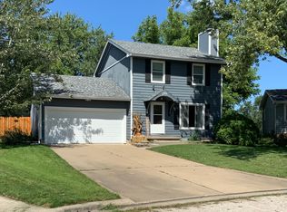 2504 Lowman Dr, Bloomington, IL
