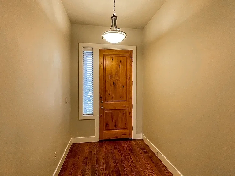 307 E Grove Creek Ln — Photo 18