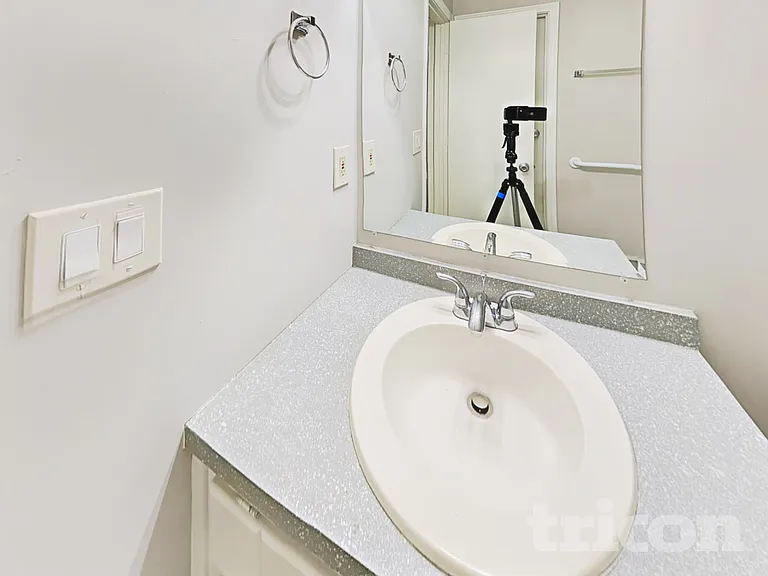 1147 Reading Dr NW — Photo 11