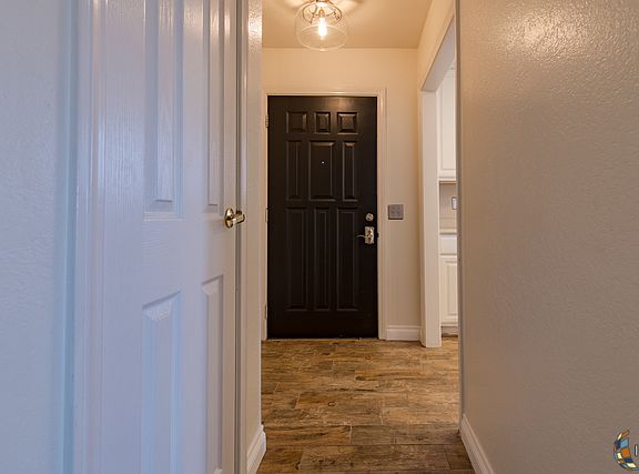4th image of 1931 Driftwood Dr