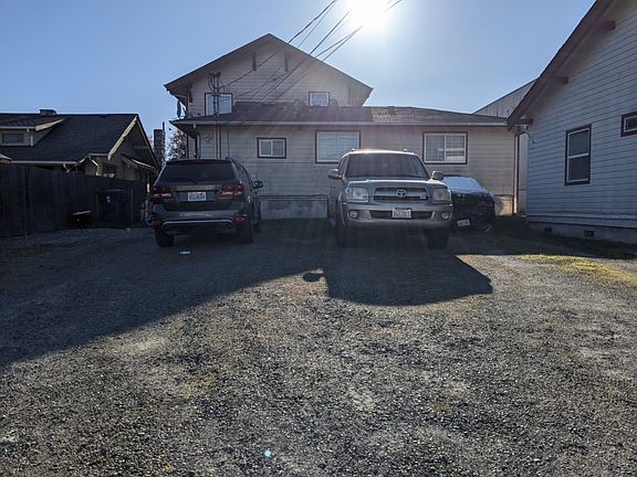 4th image of 3732-3734 Tacoma Ave S