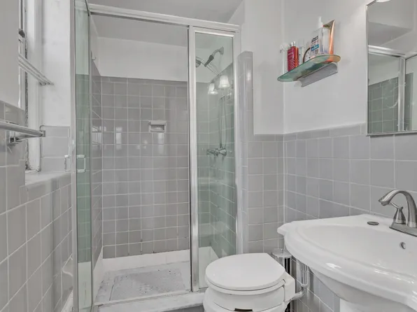 800 Grand Concourse image 14 of 19