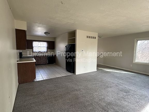 4th image of 9325 S Westnedge Ave