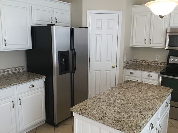 3rd image of 5894 Crimson Oak Ct