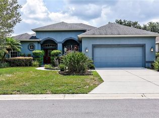 527 Country Ln, Bradenton, FL 34212