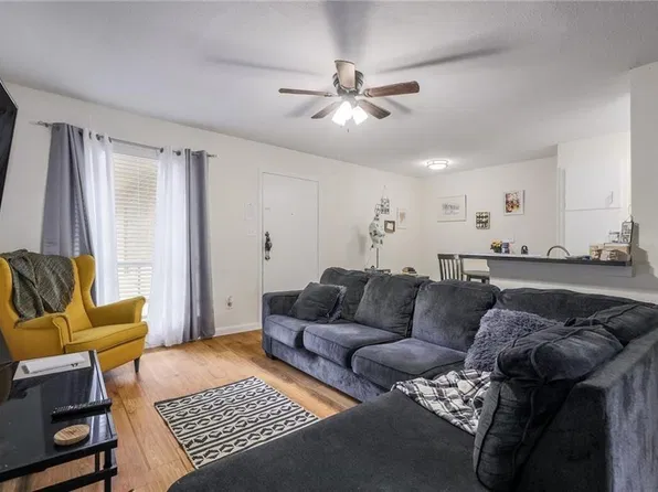 2207 Leon St APT 203, Austin, TX 78705