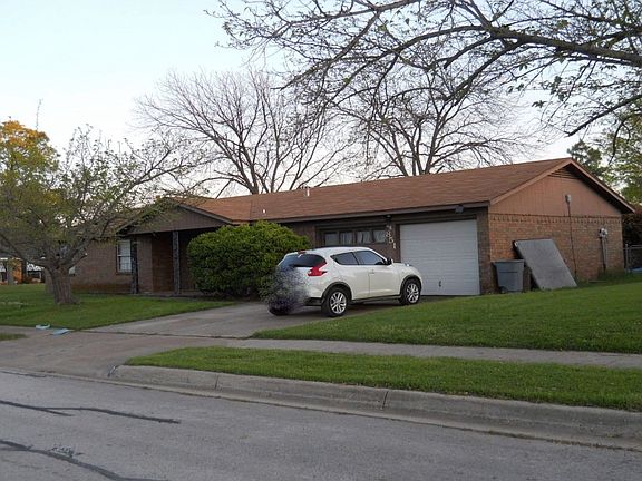 2nd image of 851 Meadowview Dr