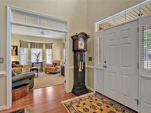 4th image of 5024 Lewisetta Dr