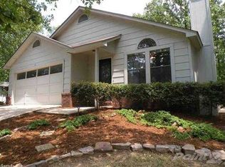 16 Oakridge Dr, Maumelle, AR 72113