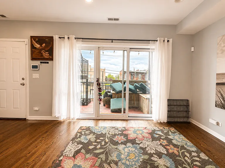 3323 W Washington Blvd — Photo 11