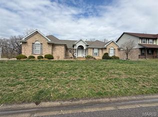 809 Deer Run Rd, Belleville, IL 62223