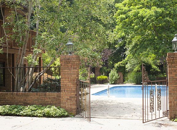 2nd image of 653 Havenwood Dr