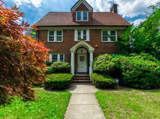 129 71st Ave, Forest Hills, NY 11375