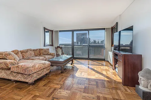 180 Beacon St #9C Photo 1