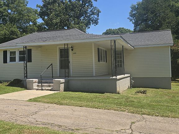 2nd image of 1935 Scott St