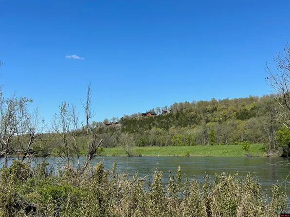 12 Wet Fly Ct, Flippin, AR 72634