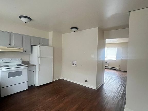 5th image of 4365 Parkway Dr