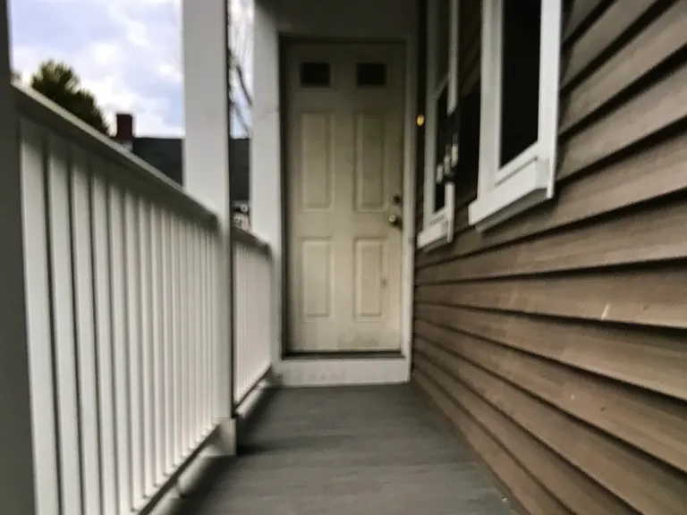 Front porch/entryway