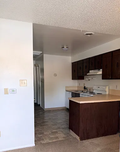 2 bed, 820 sqft, $1,100 — Photo 2