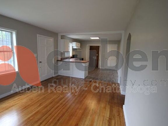 2nd image of 5003 Carolyn Ln