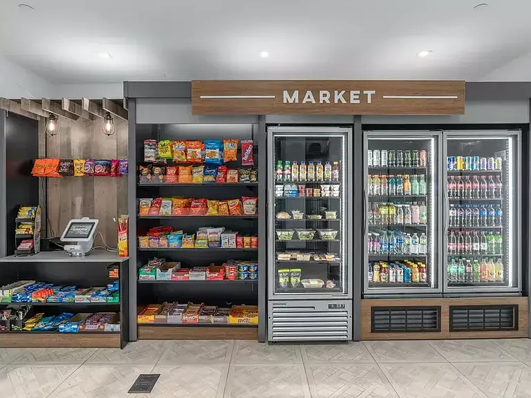 Club Room - Market