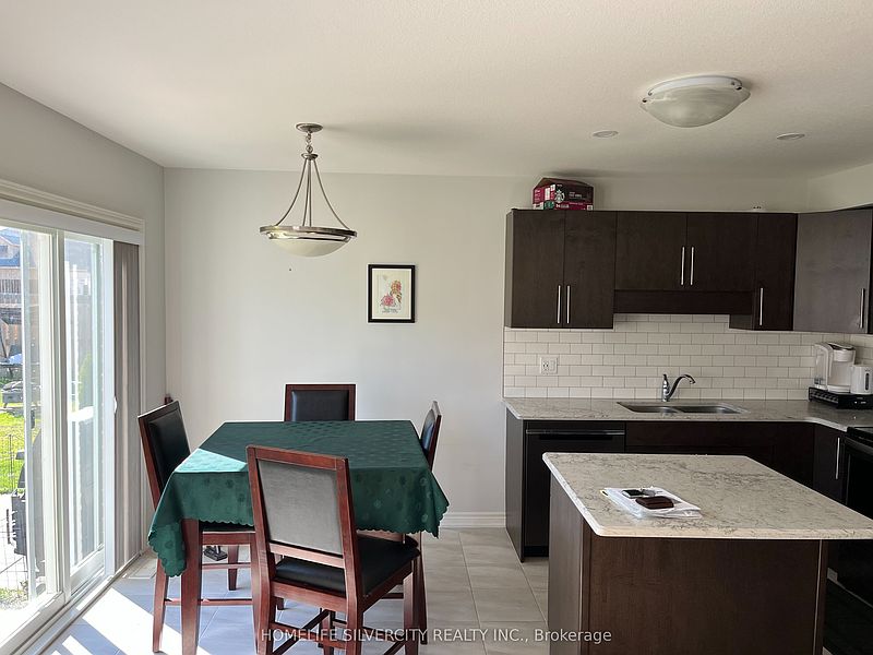 Pelham Townhouse for rent - 3 Bedrooms — photo 7