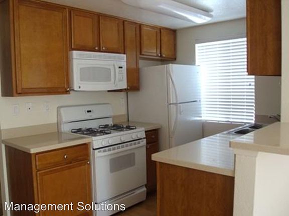2nd image of 4455 Cleveland Ave APT 5
