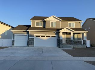 2076 S 2200 W, Woods Cross, UT 84087