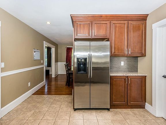 4th image of 36 Virginia Rd