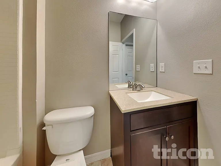 1109 Lauren Manor Loop — Photo 13