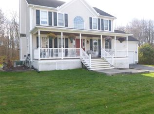 22 Derby Ln, Cranston, RI 02921