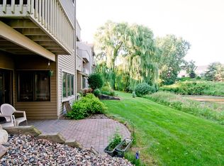 6095 Courtly Rd, Saint Paul, MN 55125