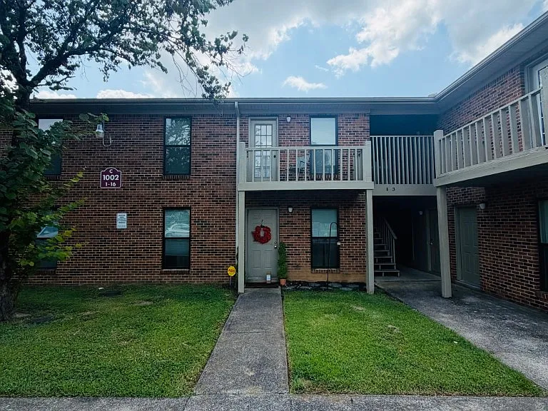 1002 Palmer Dr #2 — Photo 1
