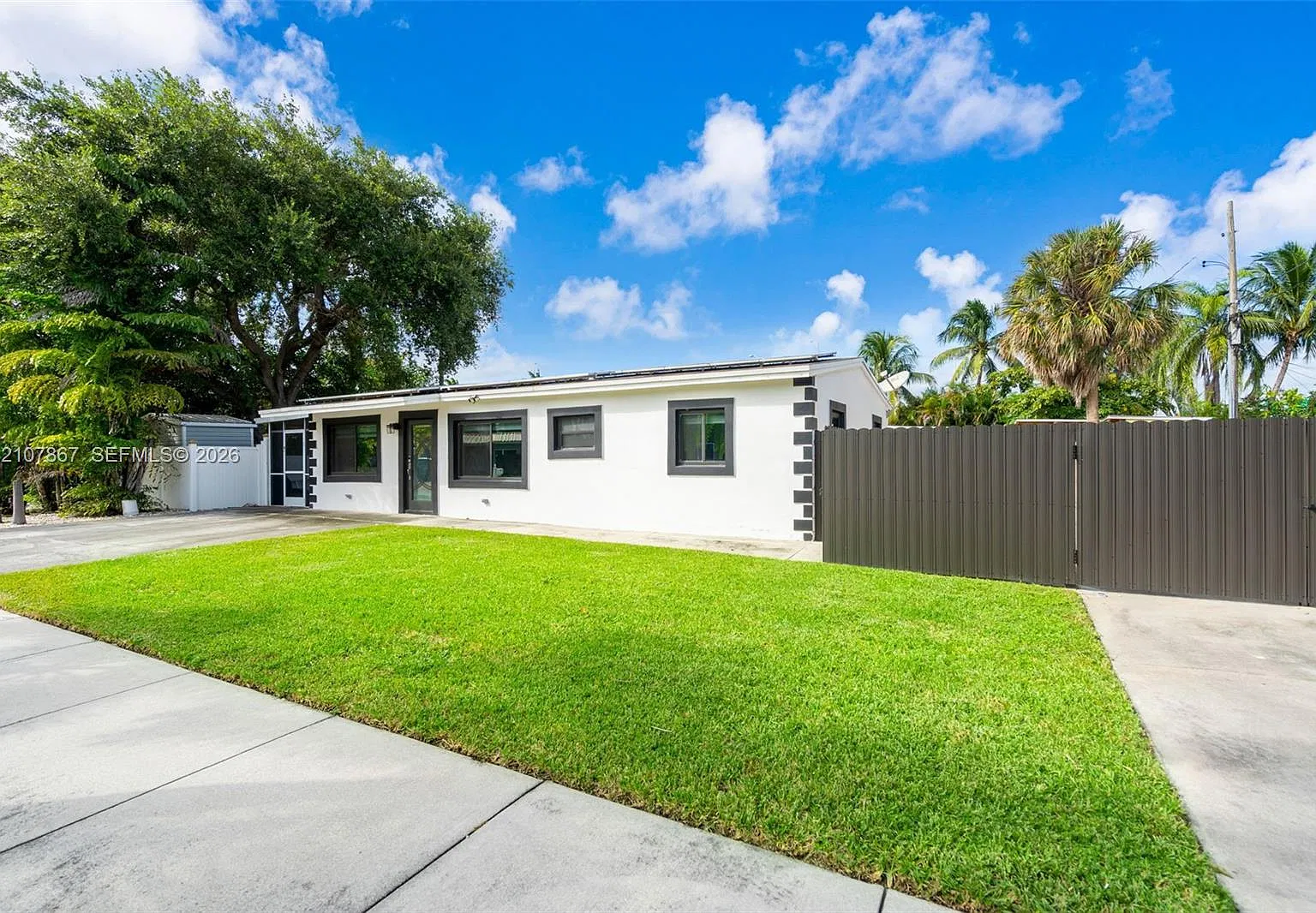 Collier Estates — Photo 2