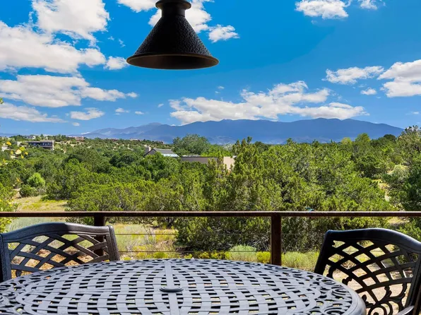 6 Dogwood Cir, Santa Fe, NM 87506