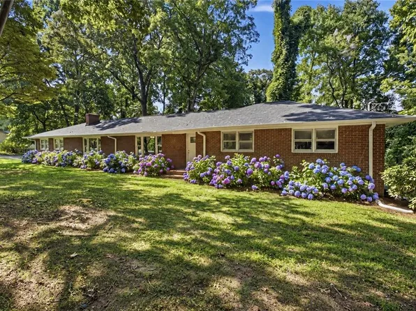 187 Hilltop St, Cleveland, GA 30528