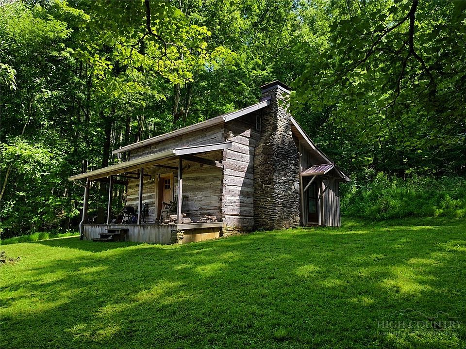 1st image of 675 Clifton Springs Trl