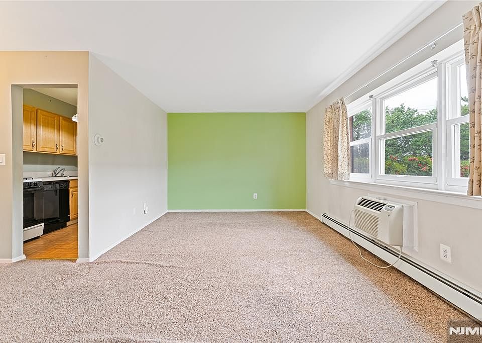 1st image of 25 River Rd #27