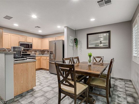 5th image of 971 Coronado Peak Ave