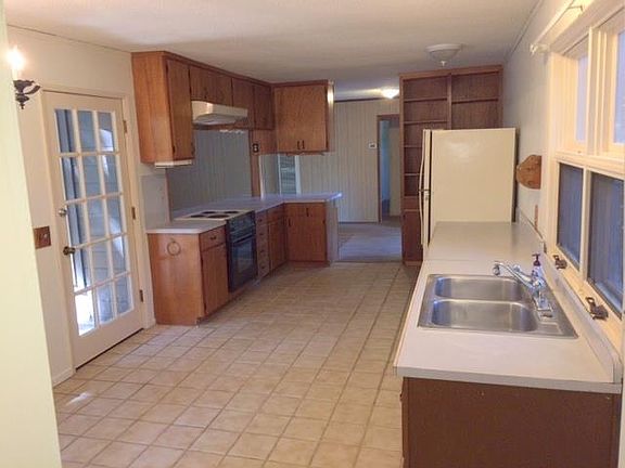 5th image of 170 Atherly Ln