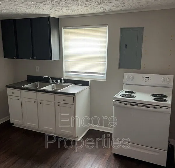 535 Harper Rd — Photo 2