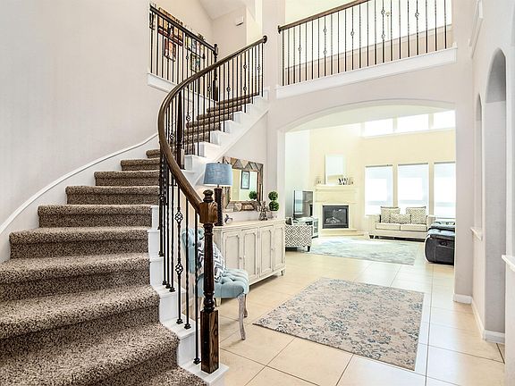 5th image of 6122 Aspen Pass Dr