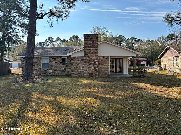 2nd image of 2606 El Viernes St