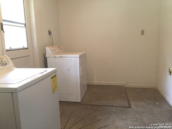 4th image of 533 E Byrd Blvd