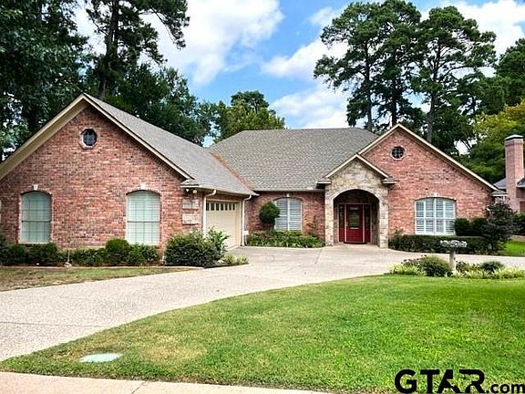 2nd image of 1102 Ashwood Dr