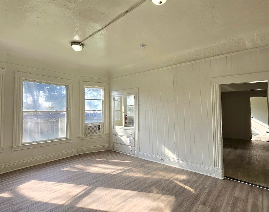 1st image of 209 N Yosemite Ave #1