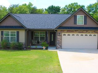 220 Bent River Dr, Inman, SC 29349