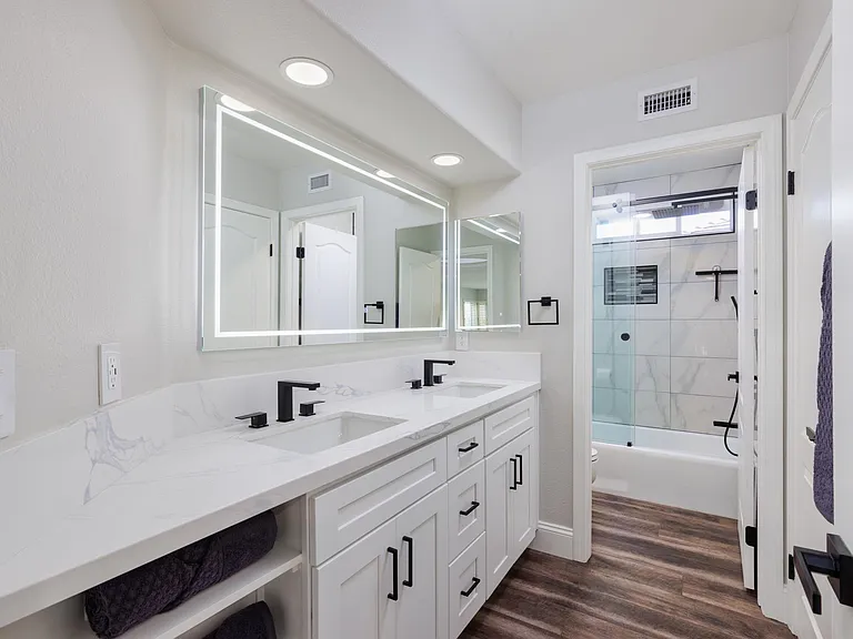 22501 Birchcrest — Photo 30