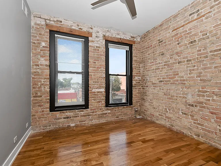 2754 W Cermak Ave. — Photo 8