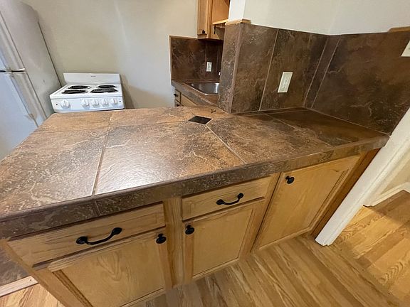 2nd image of 6814 Thomas Blvd #2